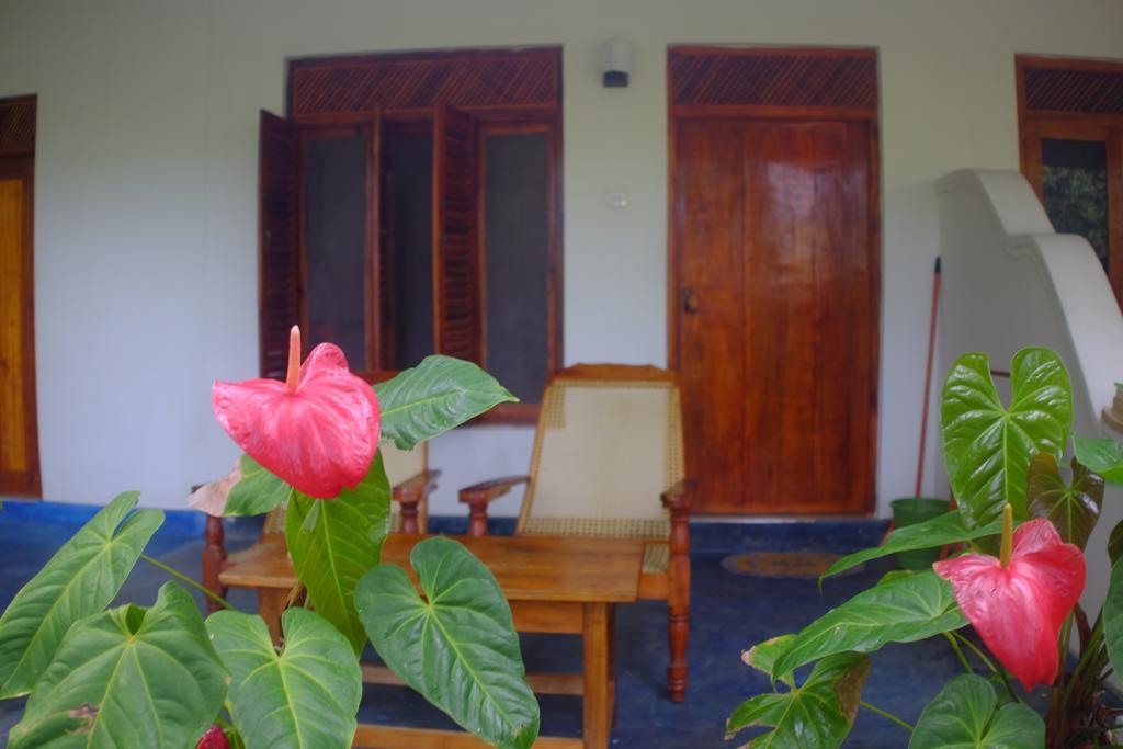 Sansala Guesthouse & Restaurant Tangalle Esterno foto