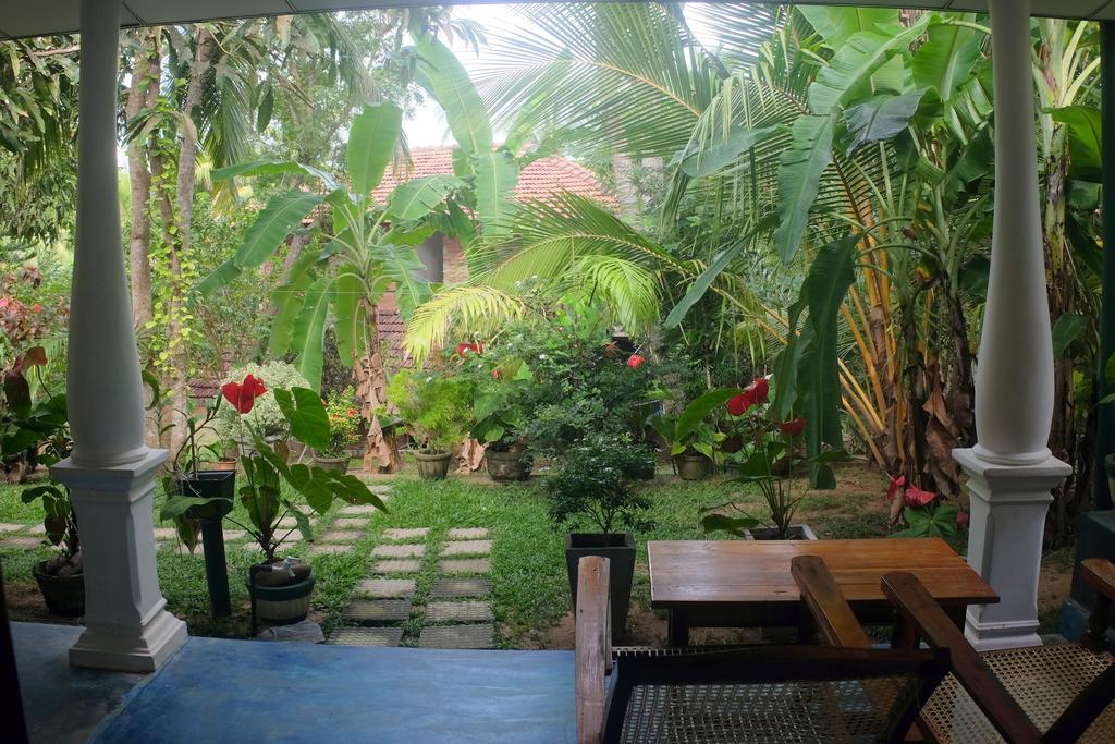 Sansala Guesthouse & Restaurant Tangalle Esterno foto